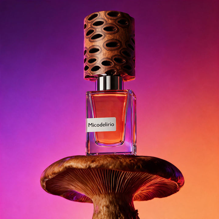 NASOMATTO Micodelirio Extrait de Parfum על גבי פטרייה – בושם נישה יוניסקס מבית Nasomatto