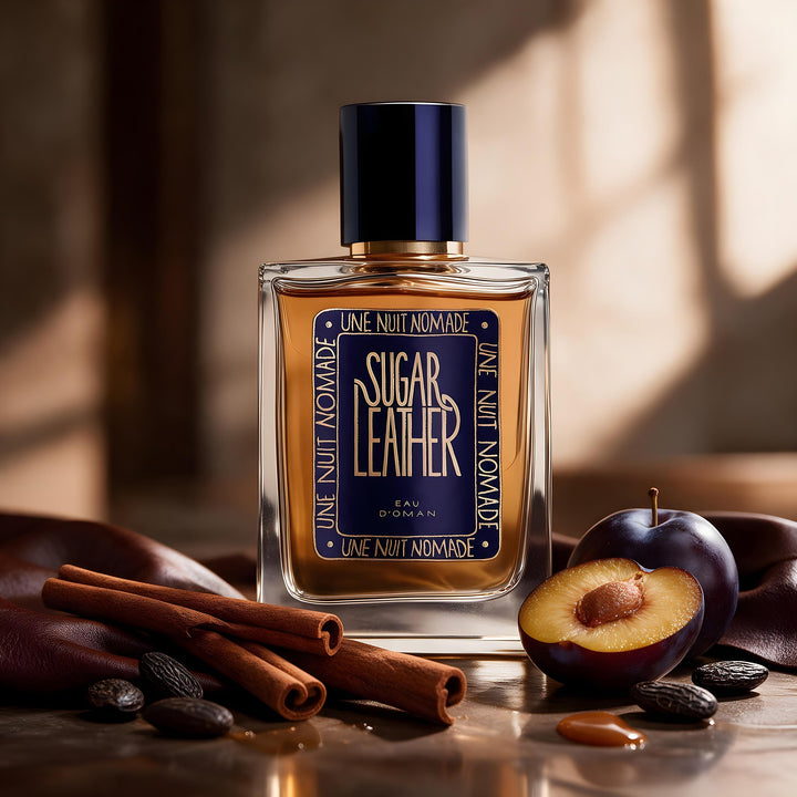 Une Nuit Nomade Sugar Leather Eau de Parfum בושם יוניסקס עם קינמון, שזיף, טונקה, קרמל ועור