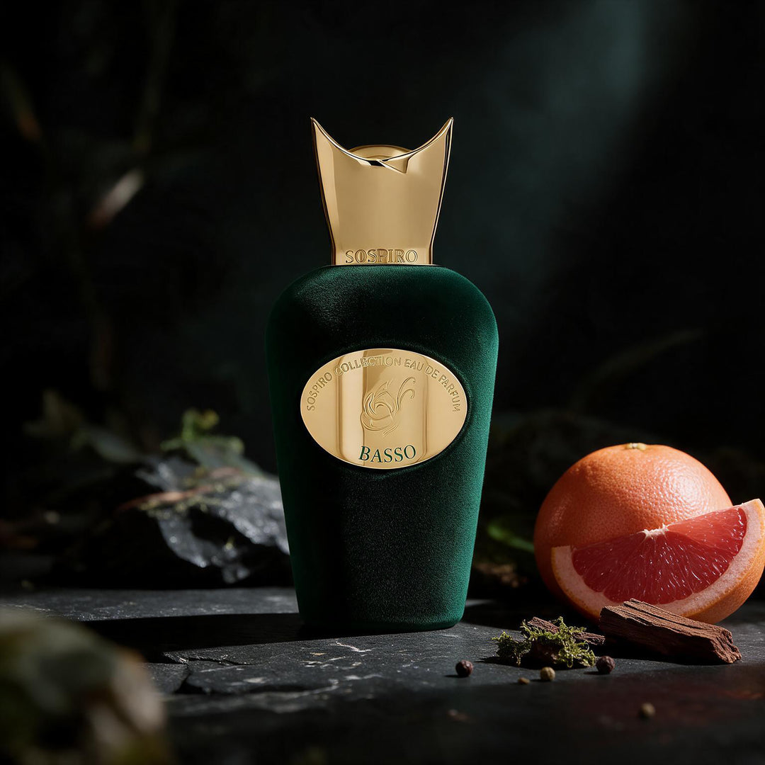 בושם Sospiro Basso Eau de Parfum עם אשכולית על רקע כהה ואלגנטי